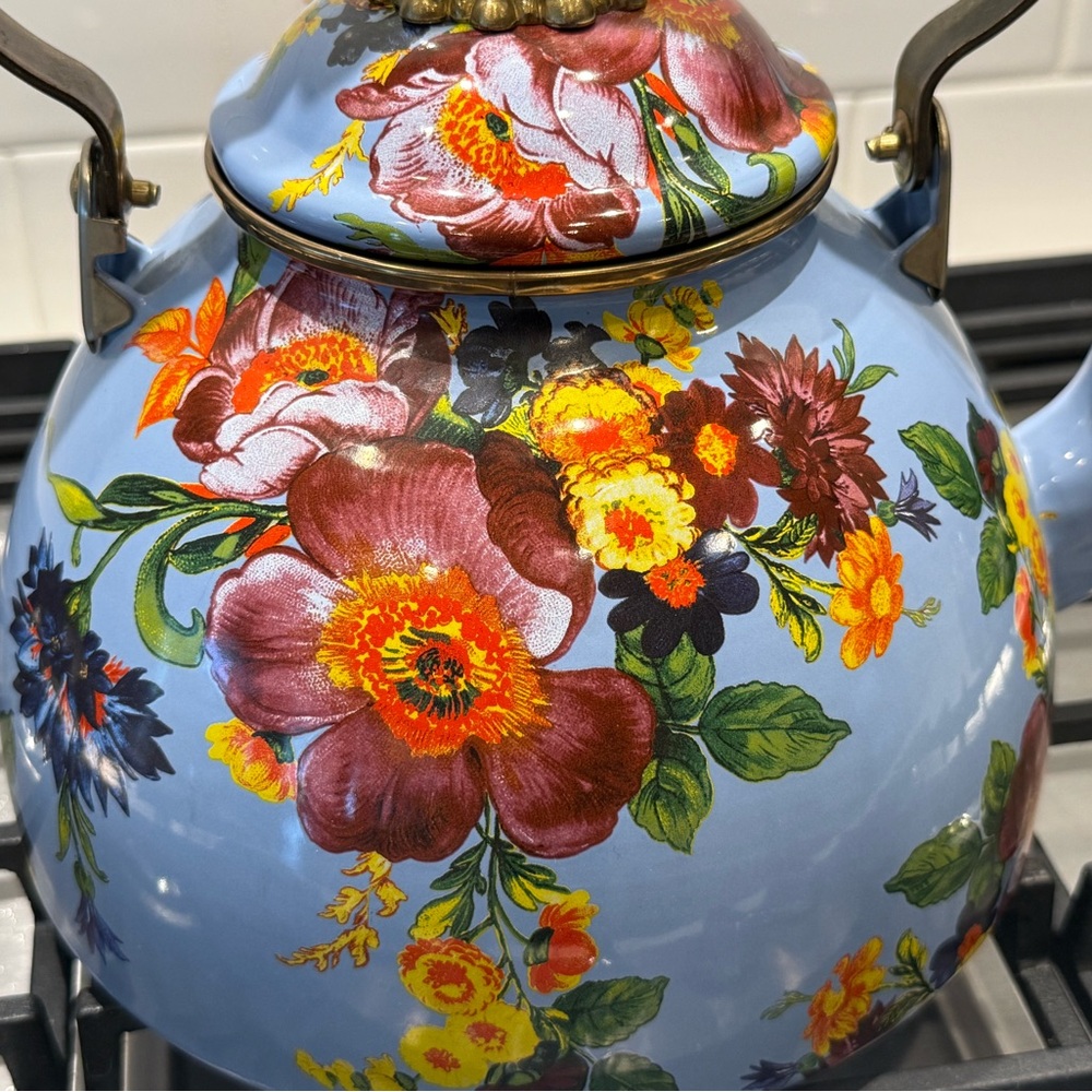 RARE DISCONTINUED Lapis Blue Flower Market 3 qt Kettle Mackenzie Childs NWOT - Picture 3 of 11
